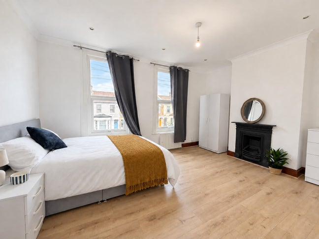 Furnished Double Rooms Near Streatham Main Photo