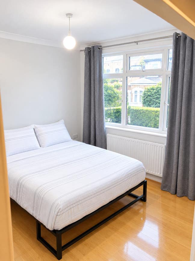 Stratford Double Room|0 Deposit|1 Person Main Photo