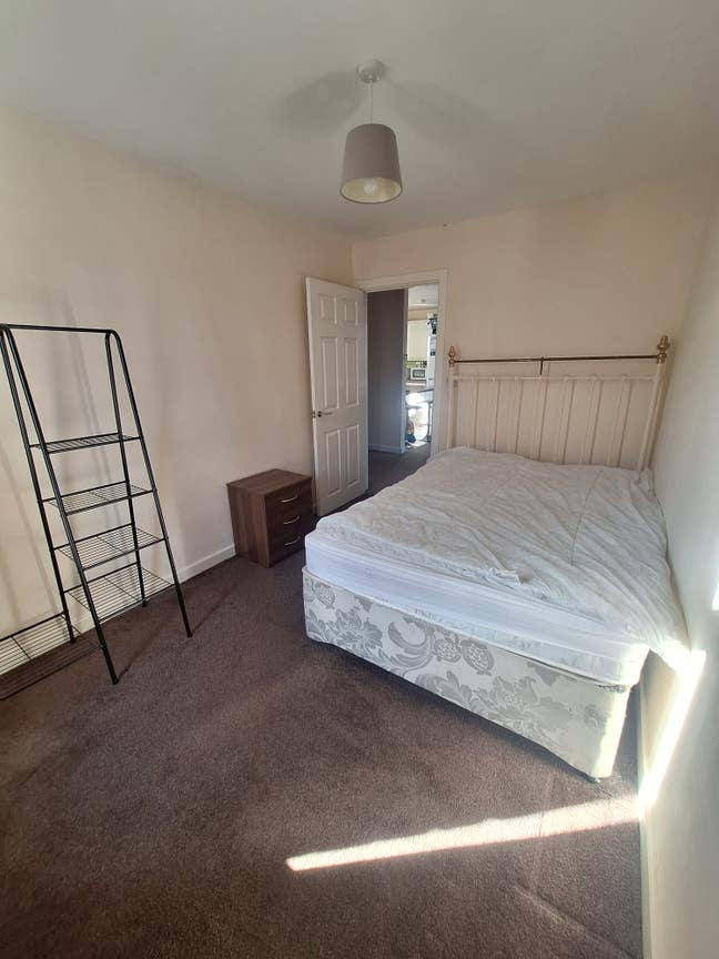 Double room to rent in modern Gosforth flat Main Photo
