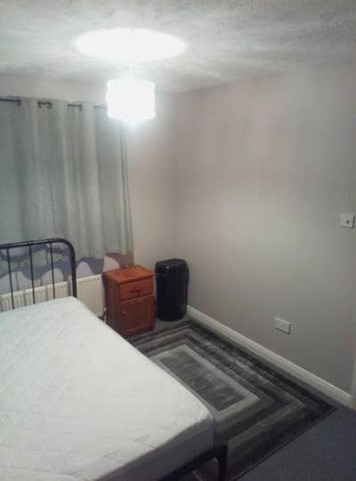 Double Room+All Bills inc+Driveway Parking &pound;425Pm Main Photo