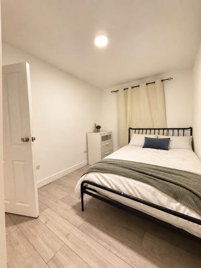 OCTOBER 🎃 Modern Room | Shoreditch/Bethnal Green  Main Photo