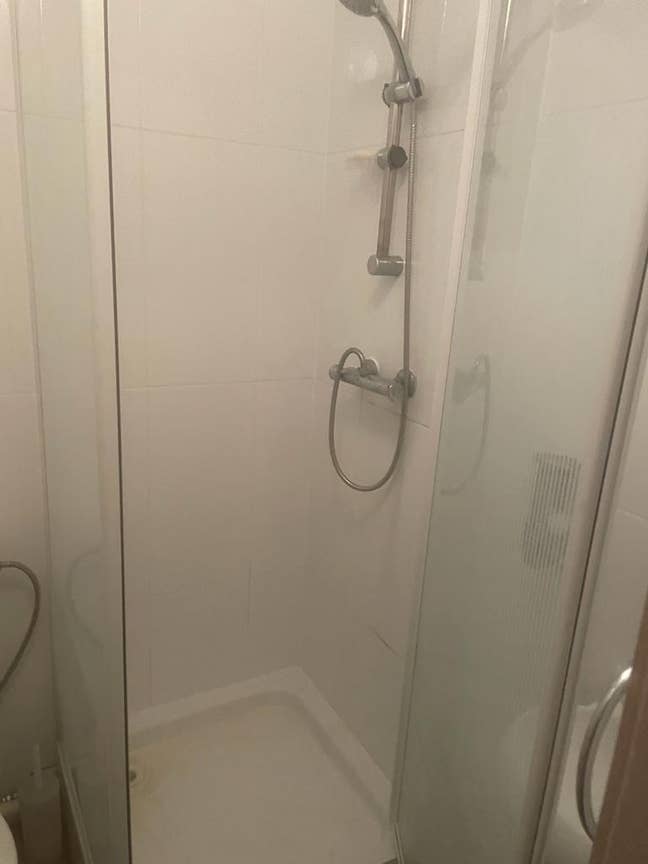 Ensuite-Single Room – Feltham TW14 &pound;300 per Wk Main Photo