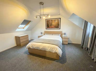 2 Double Rooms & Loft Available in N14 5QJ Main Photo