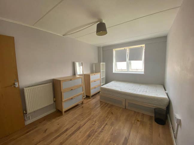 2 Amazing Doubles in Battersea! Av. from NOV 1st Main Photo
