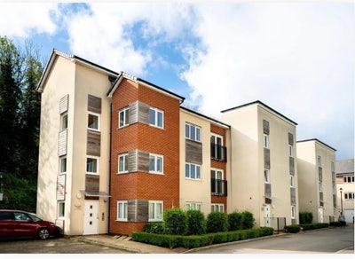 Bright Double Room, Modern 2 Bed Flat - &pound;695pcm Main Photo