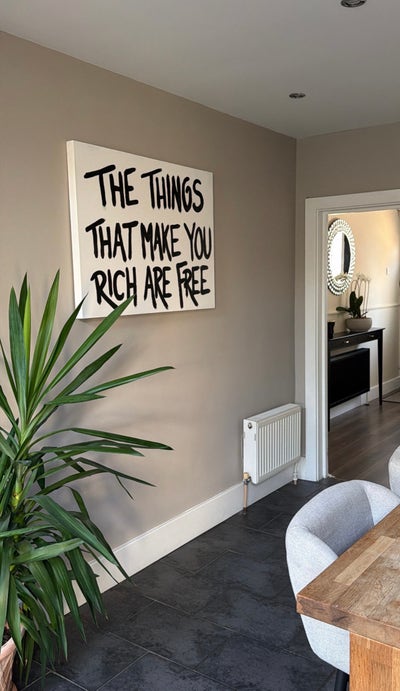 Bright Double Room & Private Bathroom Family Home Main Photo
