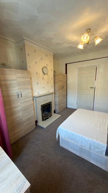 🏡✨ 3 Rooms Available to Let in Croydon Main Photo