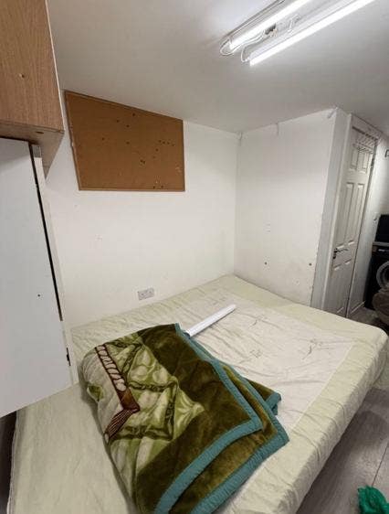 Studio Flat to Rent – UB8 Main Photo