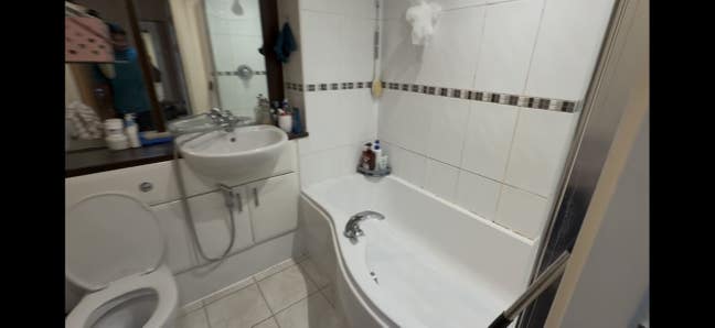  Room Available – &pound;600 Pcm Including Bills Main Photo