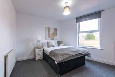 No Deposit Room in NG2 Main Photo