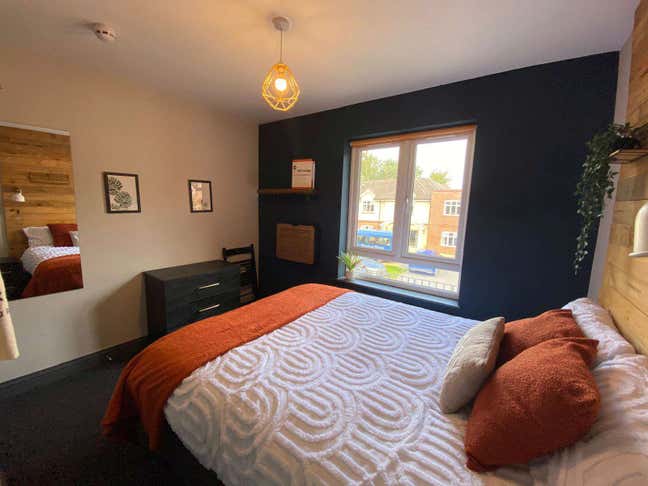 Ensuite Rooms Available 🏡 Faringdon Road Main Photo