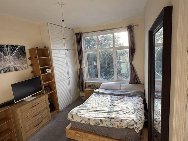 Bright & spacious double room – South Wimbledon Main Photo