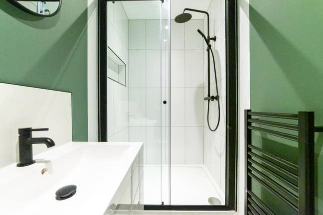 💎 En-Suite Room + Kitchenette | Bills Included 💎 Main Photo