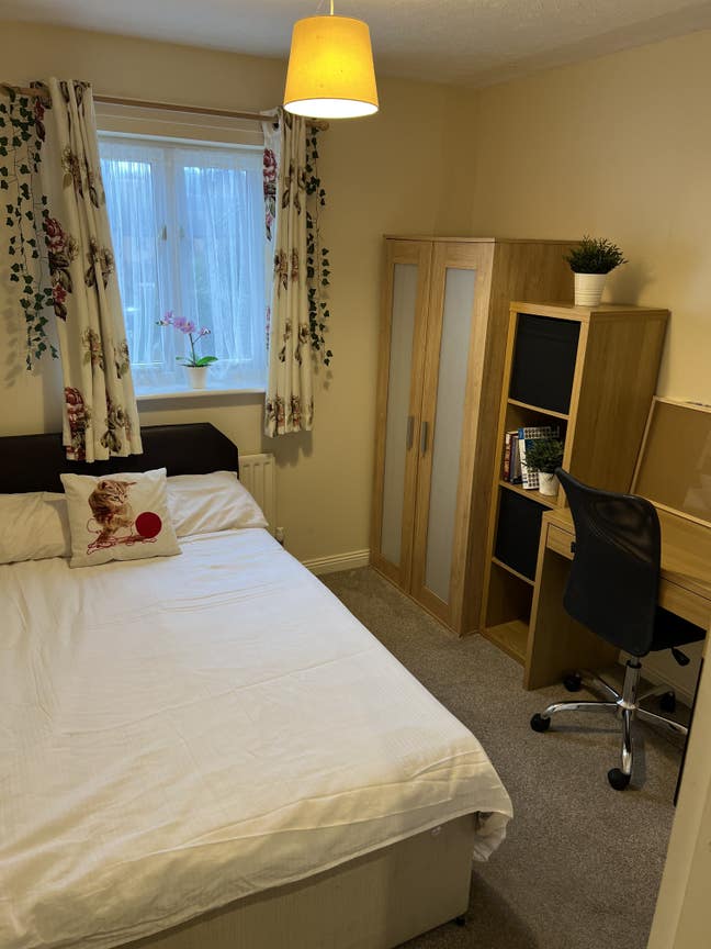 Double En Suite Room For Students  Main Photo