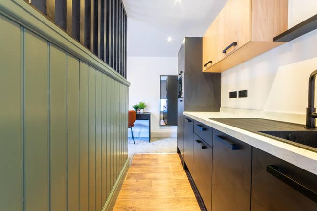 💎 En-Suite Room + Kitchenette | Bills Included 💎 Main Photo