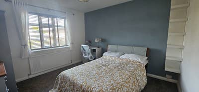 Newly decorated double room Bungalow. South Goring Main Photo