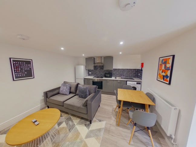 Fully Furnished Home - Bills Incl - West Parade Main Photo
