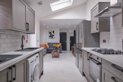 13 Sewells Walk  Main Photo