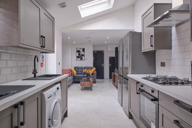 13 Sewells Walk  Main Photo