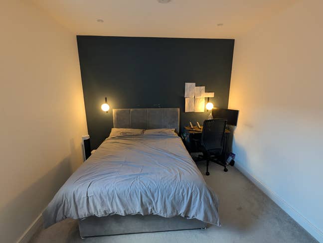 Modern Double Room - Parking Available Main Photo