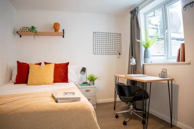 Last room! &pound;0 Deposit, Fully Furnished, Monson St Main Photo