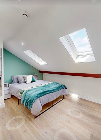 Attic Room for Rent Main Photo