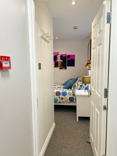 Quiet Room | Oval/Brixton | All Inclusive Main Photo