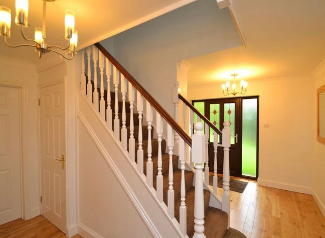 Double-bedrooms in peaceful Walderslade Woods Main Photo