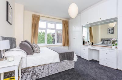Spacious double room/ Bretford/South Ealing Main Photo