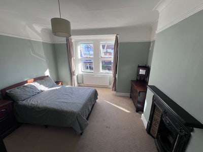 Large double bedroom minutes from Central Line Main Photo