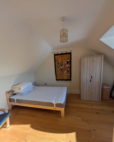 A double room in a central location in Cambridge Main Photo