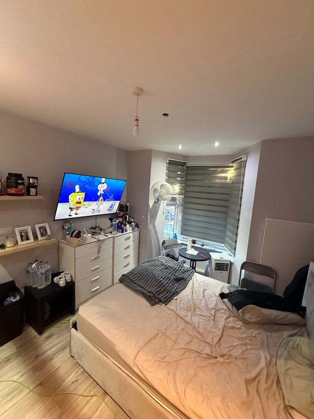 Large double room  Main Photo