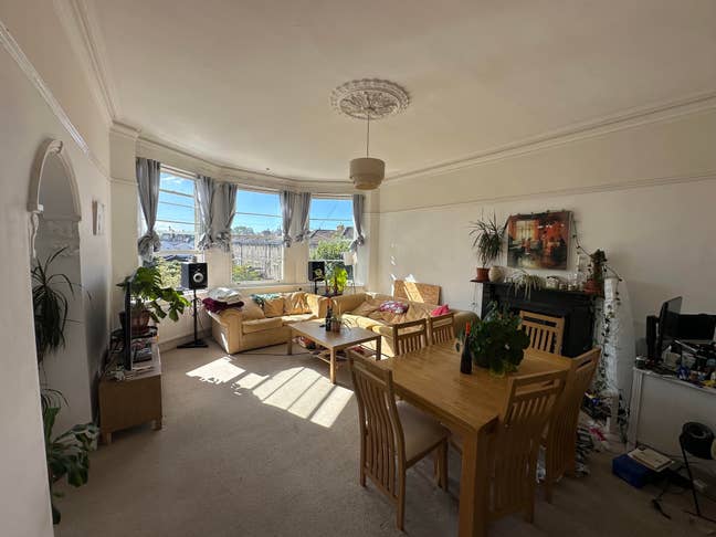 Double Bed Room Next to Clifton Downs Main Photo