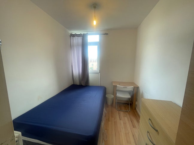 Lovely Room Near Aldgate East/Stepney Green Main Photo