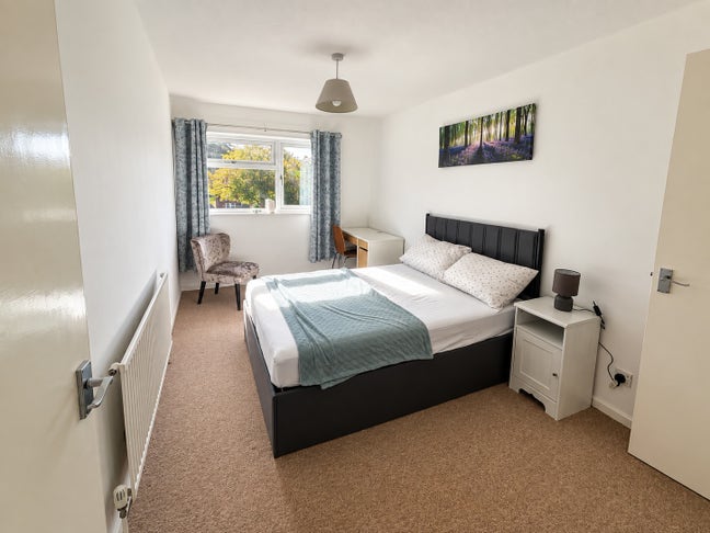 Furnished double, house virtually to yourself Main Photo
