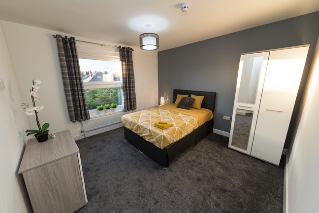 Fresh Modern Ensuite room in Hucknall Town Centre Main Photo