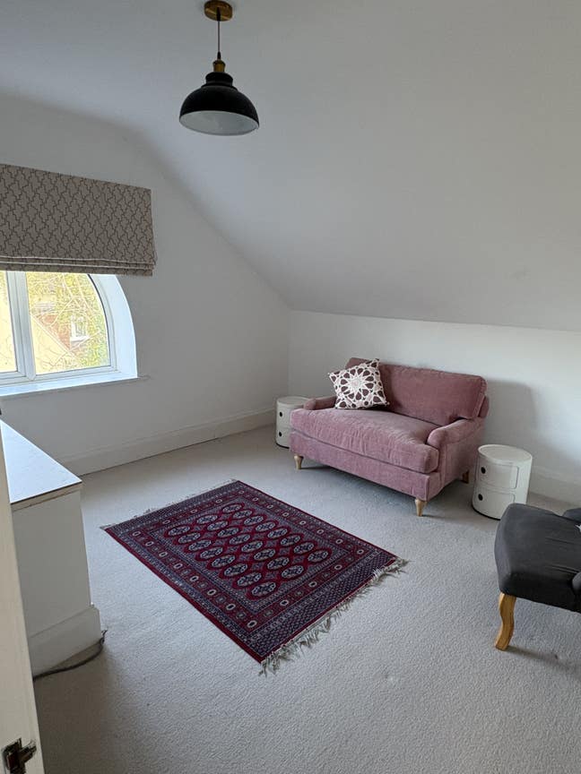Private top floor bedroom, living room & bathroom  Main Photo