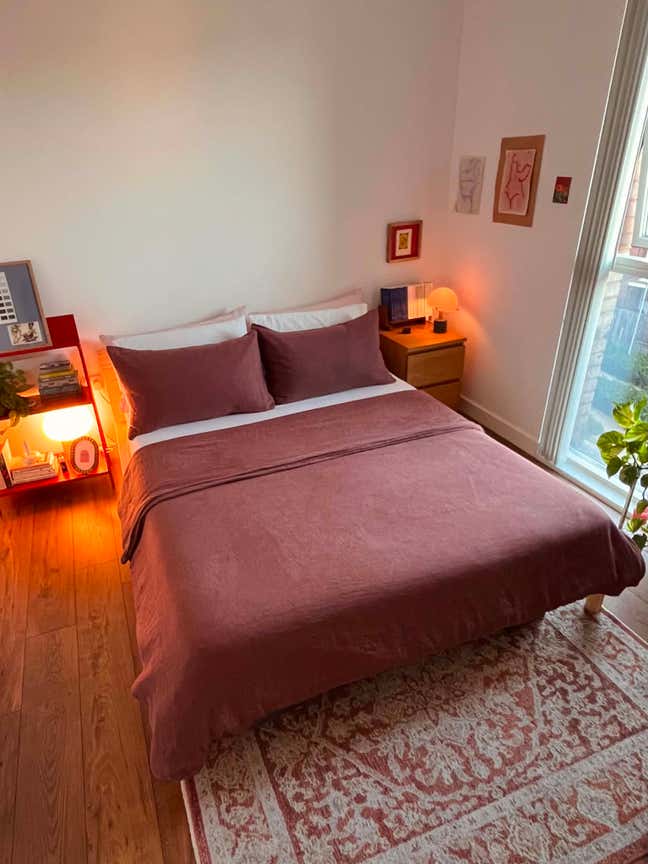Spacious, light-filled room in E8 Main Photo