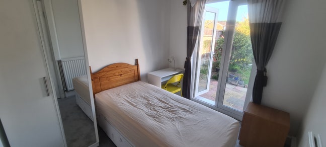Single room/garden view in Fareham Main Photo