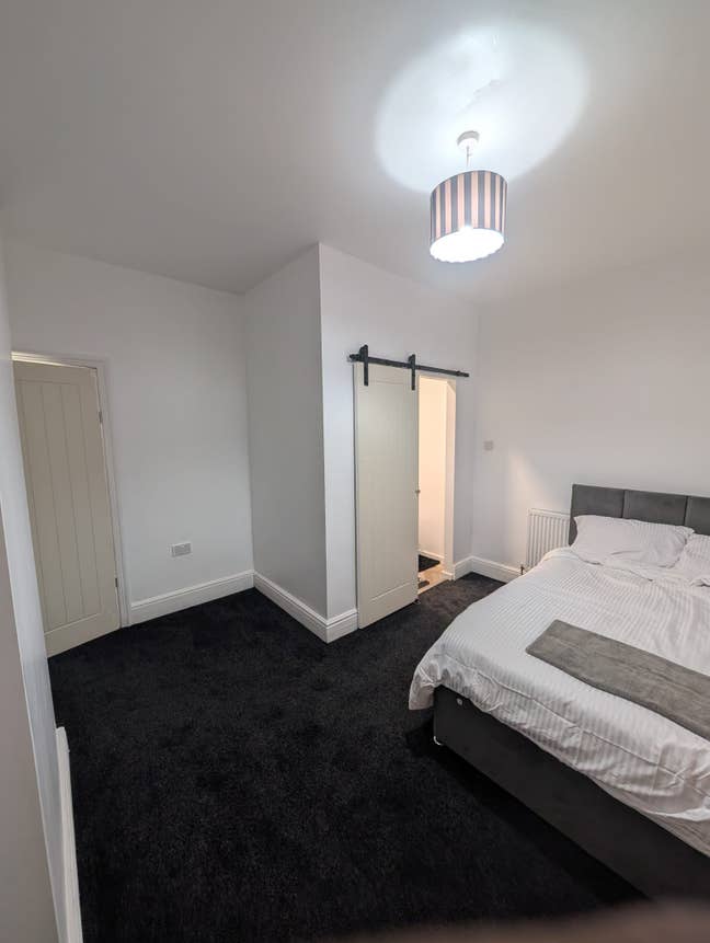 Ensuite Double Bedroom At Audenshaw Main Photo