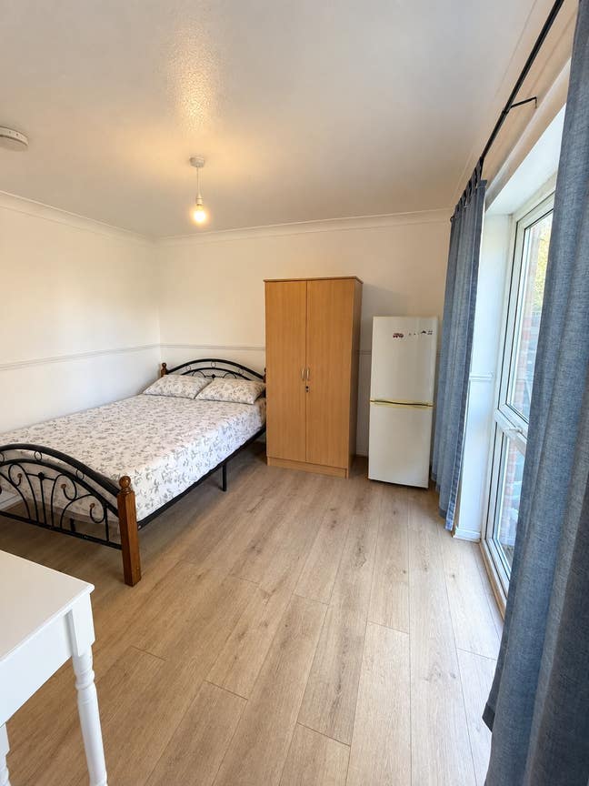 2x Double rooms Stratford |0 Deposit|Reday to Move Main Photo