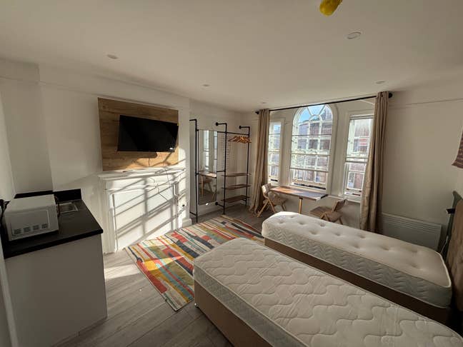 Ensuite Studio, Bromley High Street — Brand New Main Photo