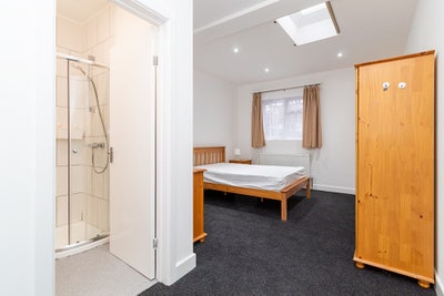Large En-suite Room in Wembley - HA9 - &pound;1,100pcm  Main Photo