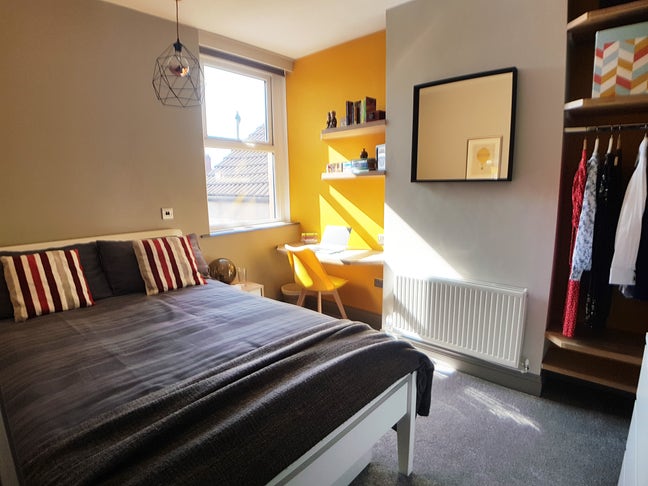 Great room in a fantastic Cathays home Main Photo
