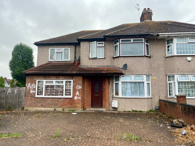 2 Bedroom Flat to Rent off Lady Margaret Road Main Photo