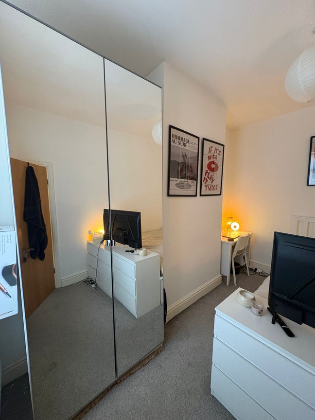 Double Room in Salford House Share Main Photo