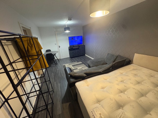 Furnished Studio with Private Kitchen & Balcony Main Photo