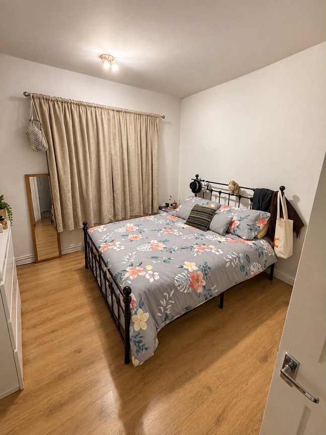 Spacious and clean room  Main Photo
