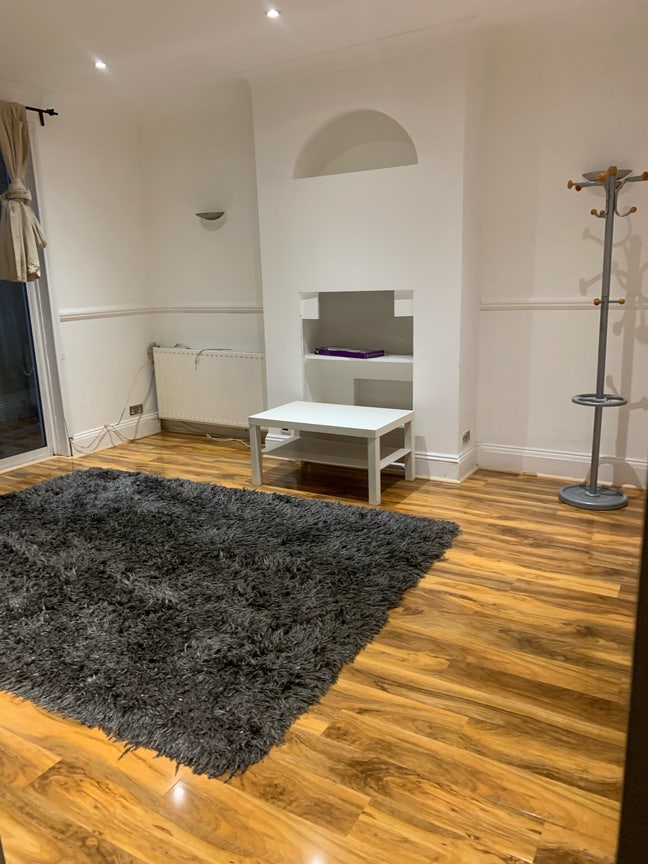 Luxury Fully Furnished 6 Bed House Brixton  Main Photo