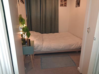 Small room with double bed  Main Photo